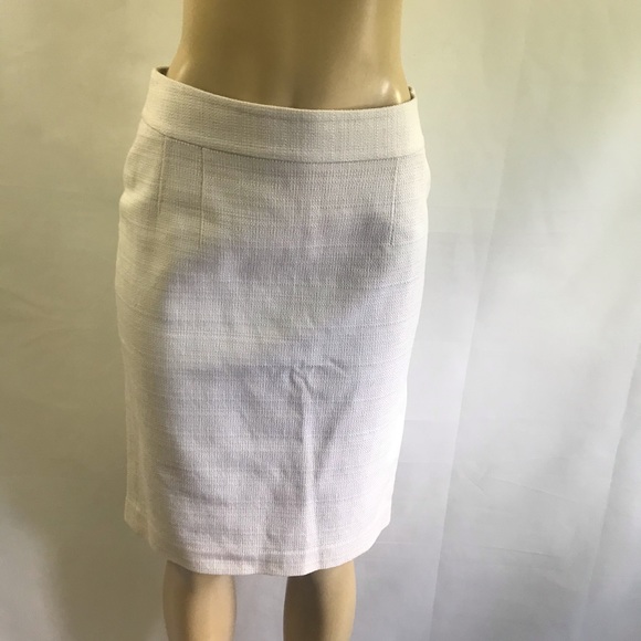 Banana Republic Dresses & Skirts - BANANA REPUBLIC 🍹Beautiful chic stylish skirt